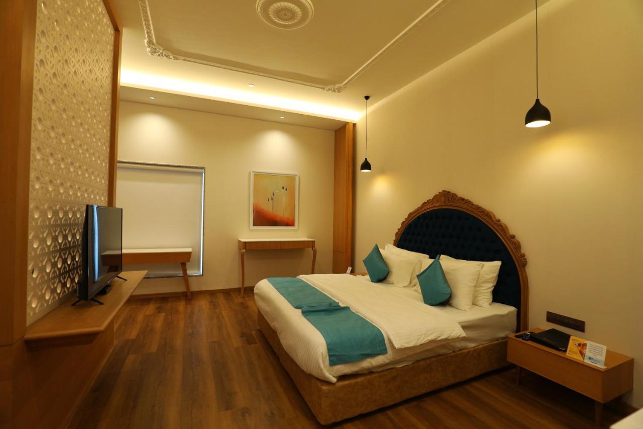 Hotel Blueivy Ананд Экстерьер фото